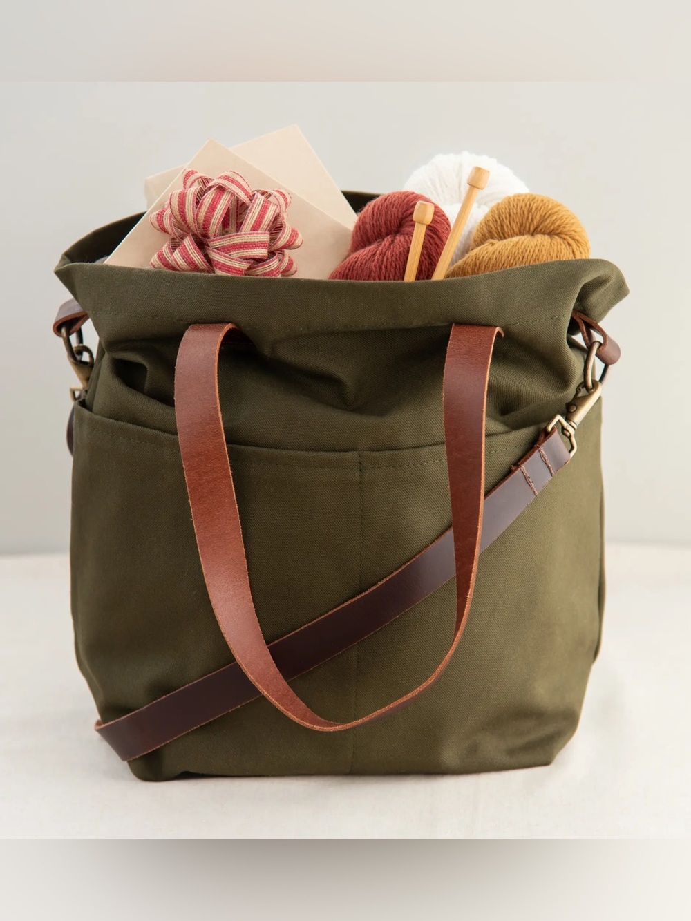 NWT twig & horn – Canvas Crossbody Project Tote Olive Green - Picture 2 of 6